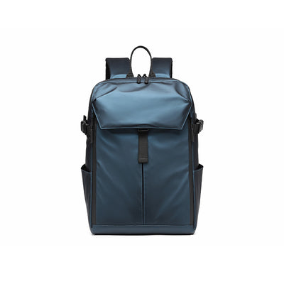 Sac à dos multifonction pour homme, design moderne avec grande capacité et compartiments pratiques.